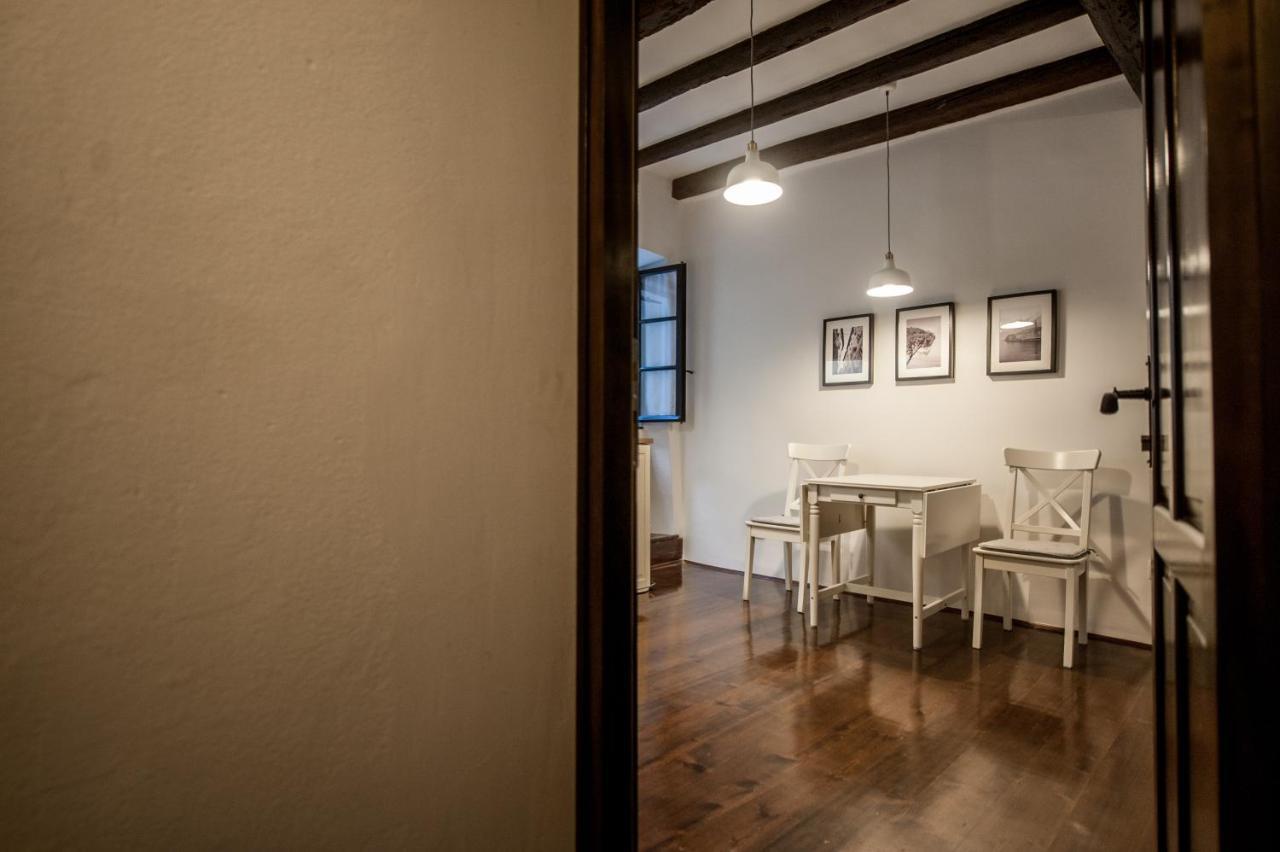 Studio Apartment Casa Di Pietra 로비니 외부 사진